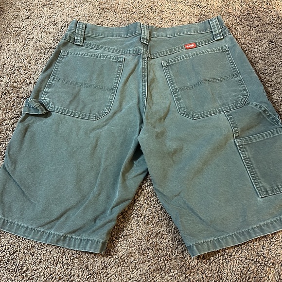 Wrangler Cargo Shorts - Picture 2 of 2